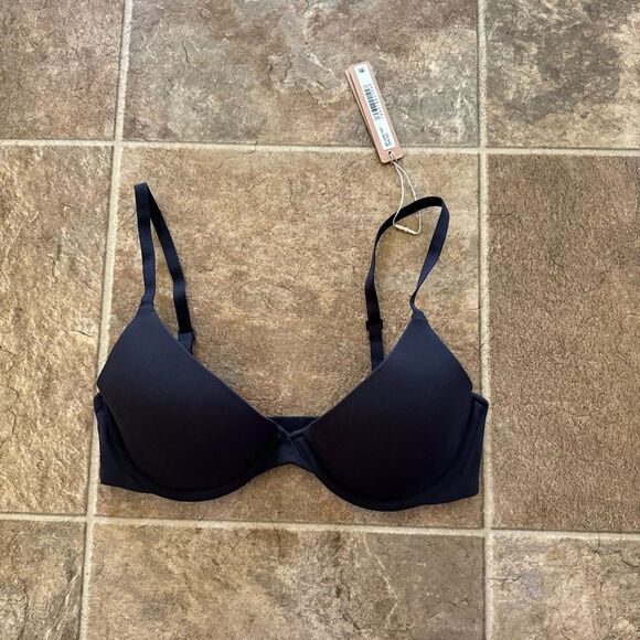 Skims Fits Everybody Plunge Bra Onyx Size 32C - Picture 3 of 9